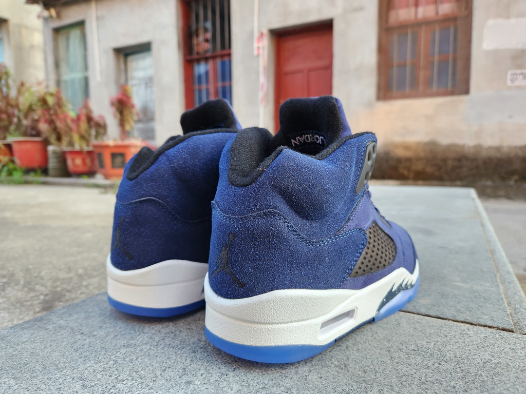 Air Jordan 5 “Midnight Navy” Sneakers